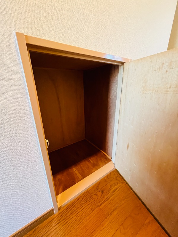 階段下収納
