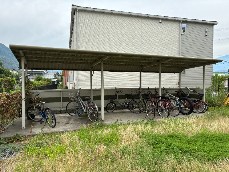 敷地内・建物